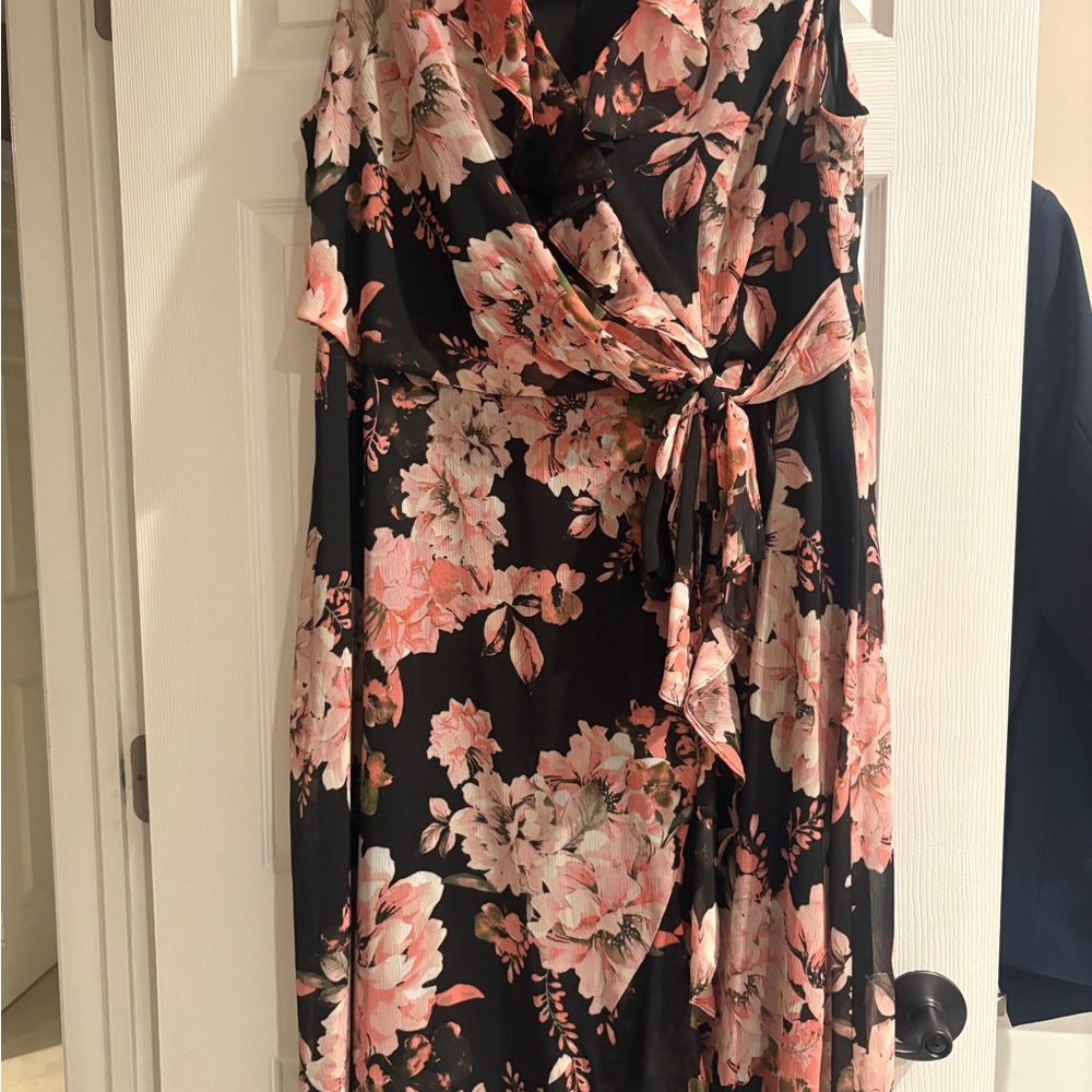 Floral Wrap Dress - Black and Pink
